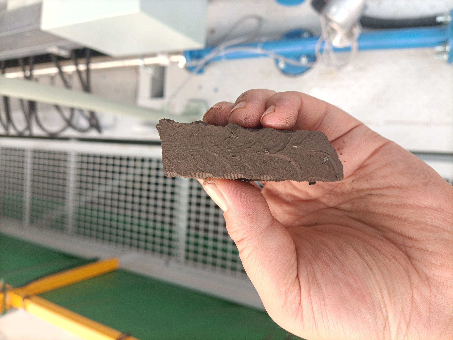 污泥調(diào)理劑降低污泥含水率，污泥脫水劑污泥深度脫水減量