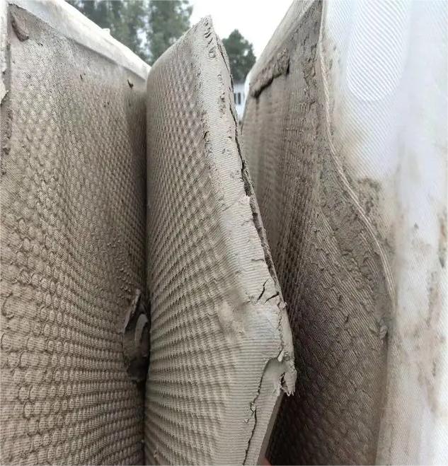 新型污泥脫水劑在處理高含固量污泥時(shí)脫水效率的優(yōu)勢(shì)是什么